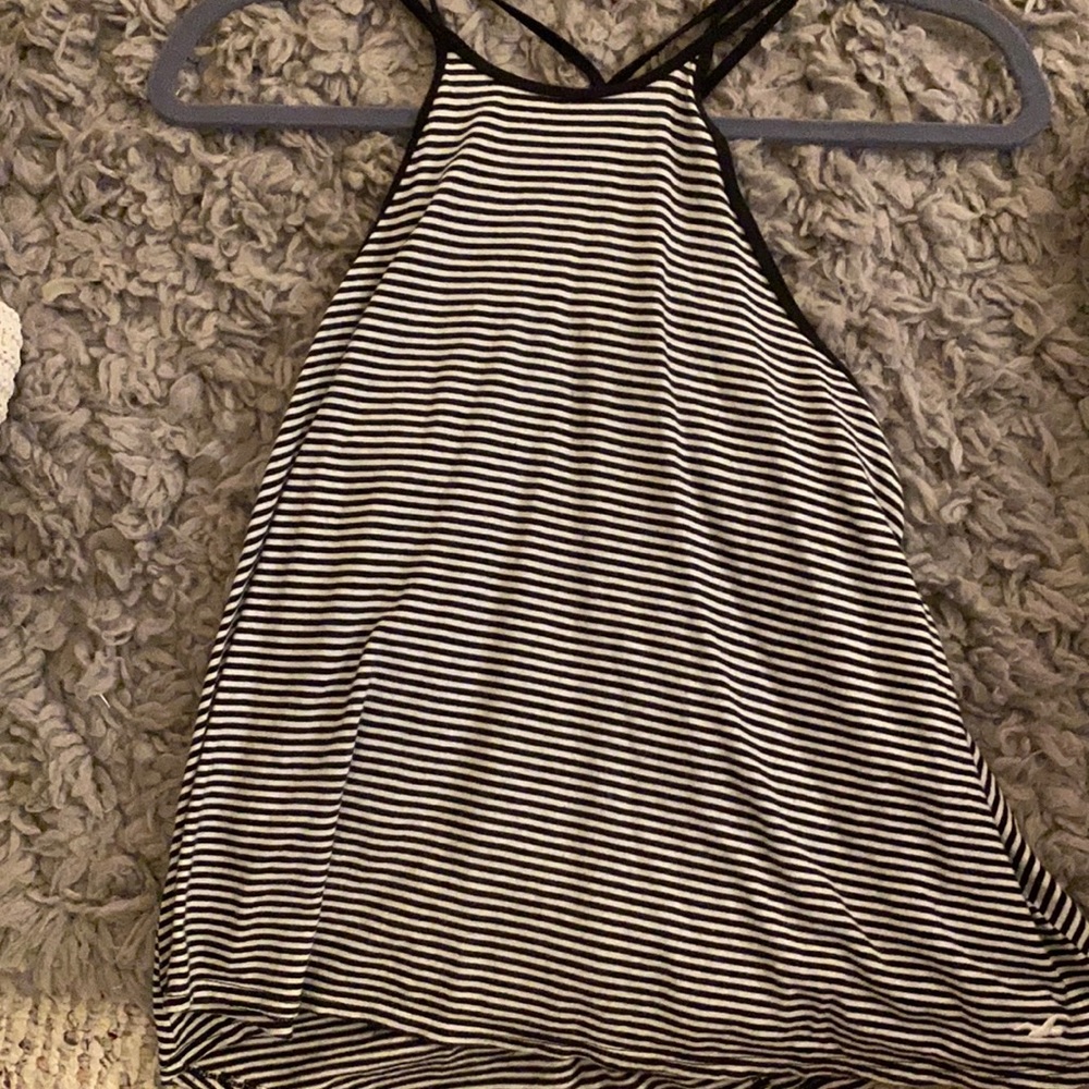 Hollister top